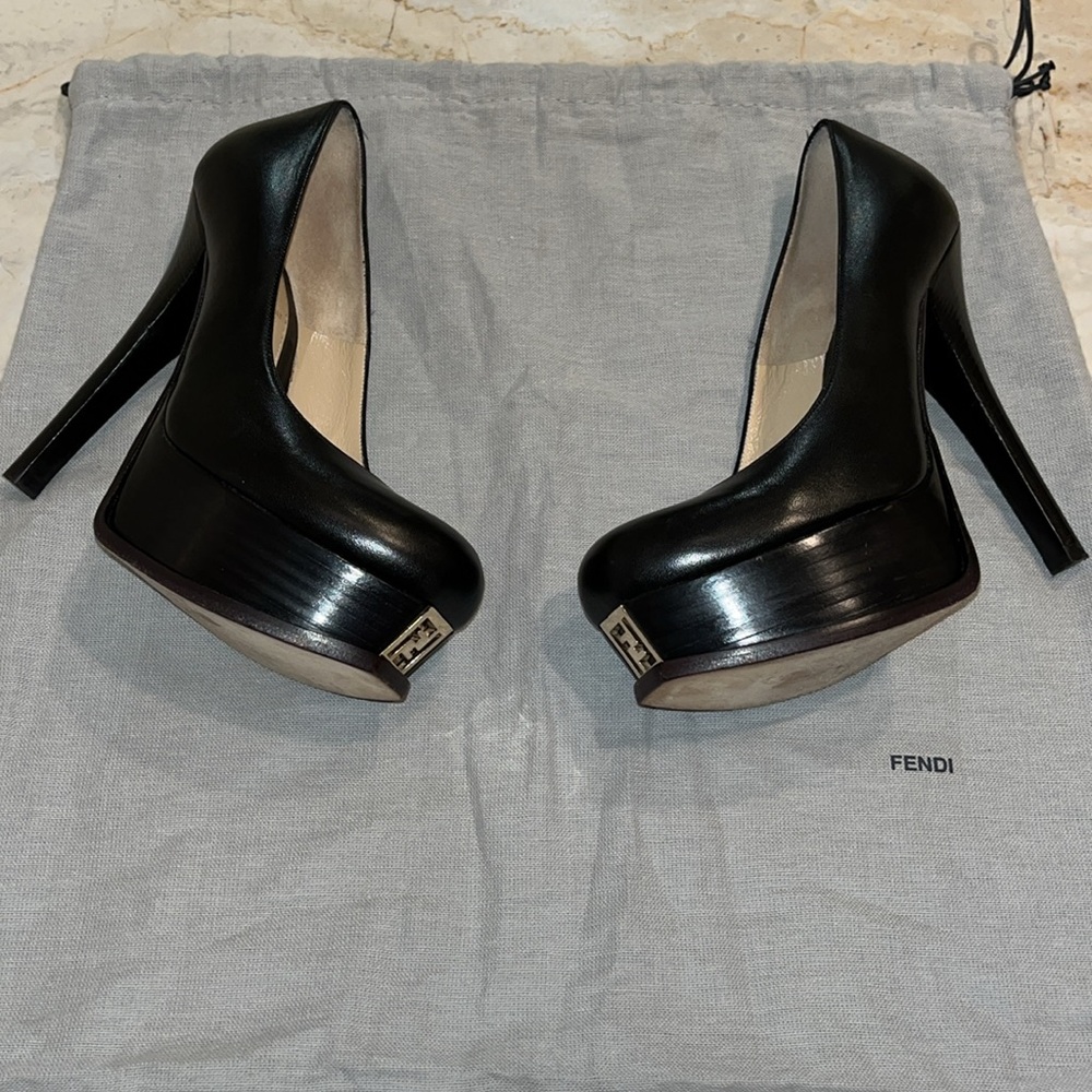 Fendi Fendista Black Leather Logo Platform Heels. Excellent Condition.